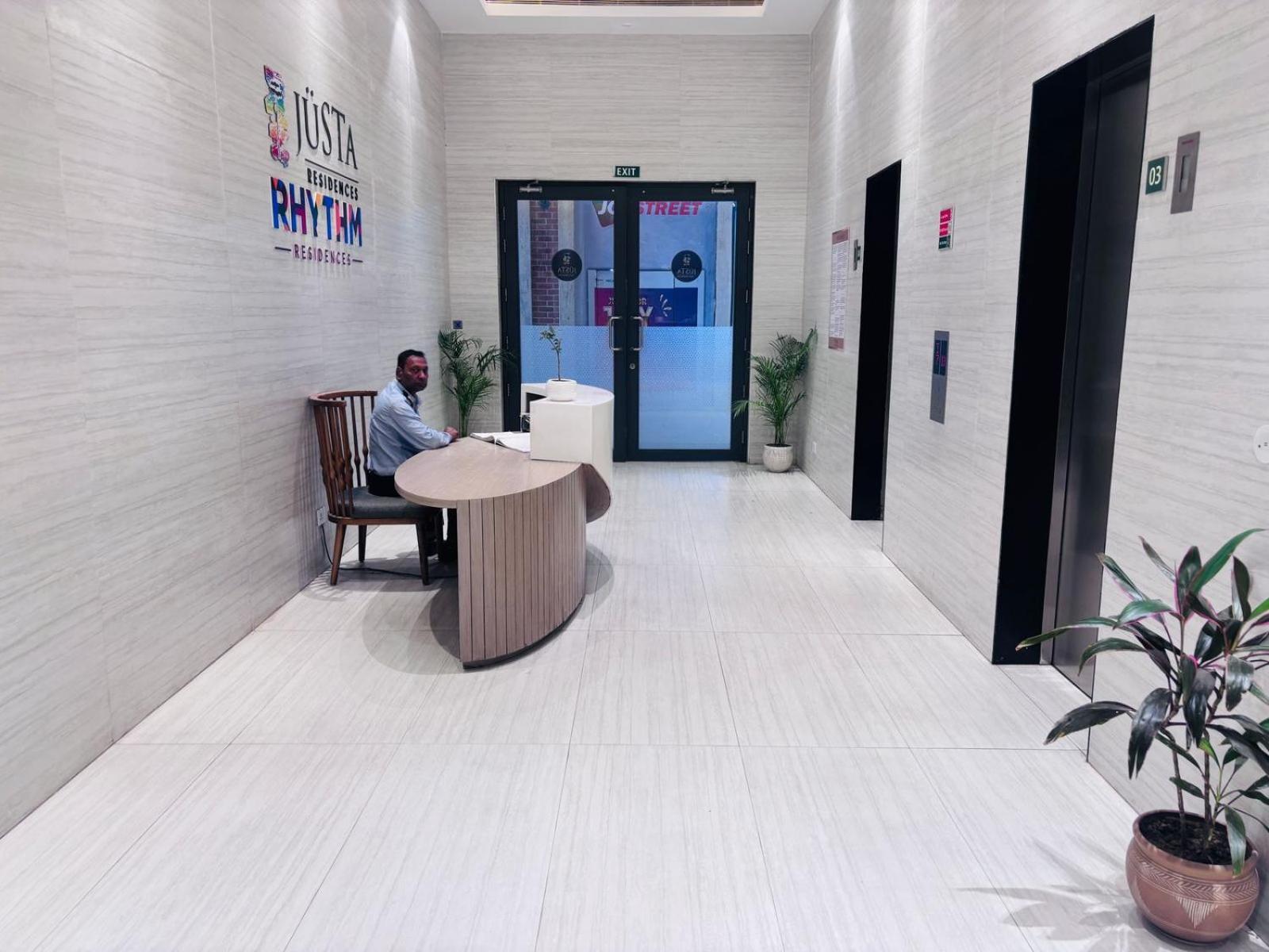 Juesta Residences - Aipl Joy Street, Γκουργκάον Εξωτερικό φωτογραφία